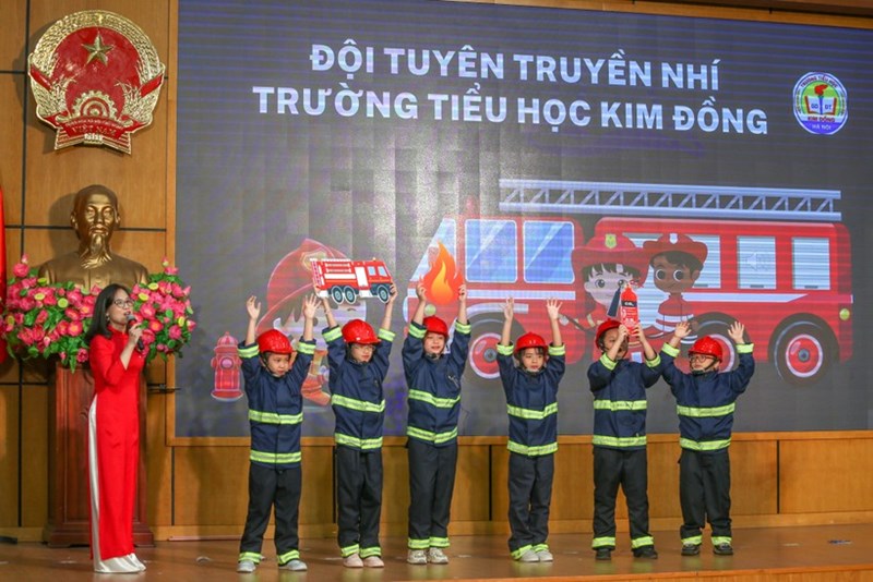 Giáo viên Hà Nội tuyên truyền phòng cháy chữa cháy trong trường học